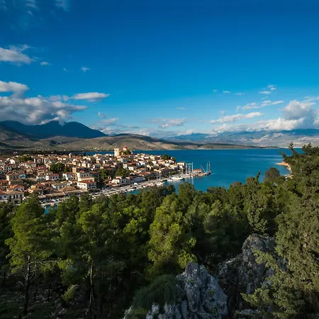 Chez Belle Helene Galaxidi